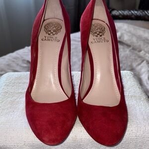 Vince Camuto Burgundy Suede Classic Pumps